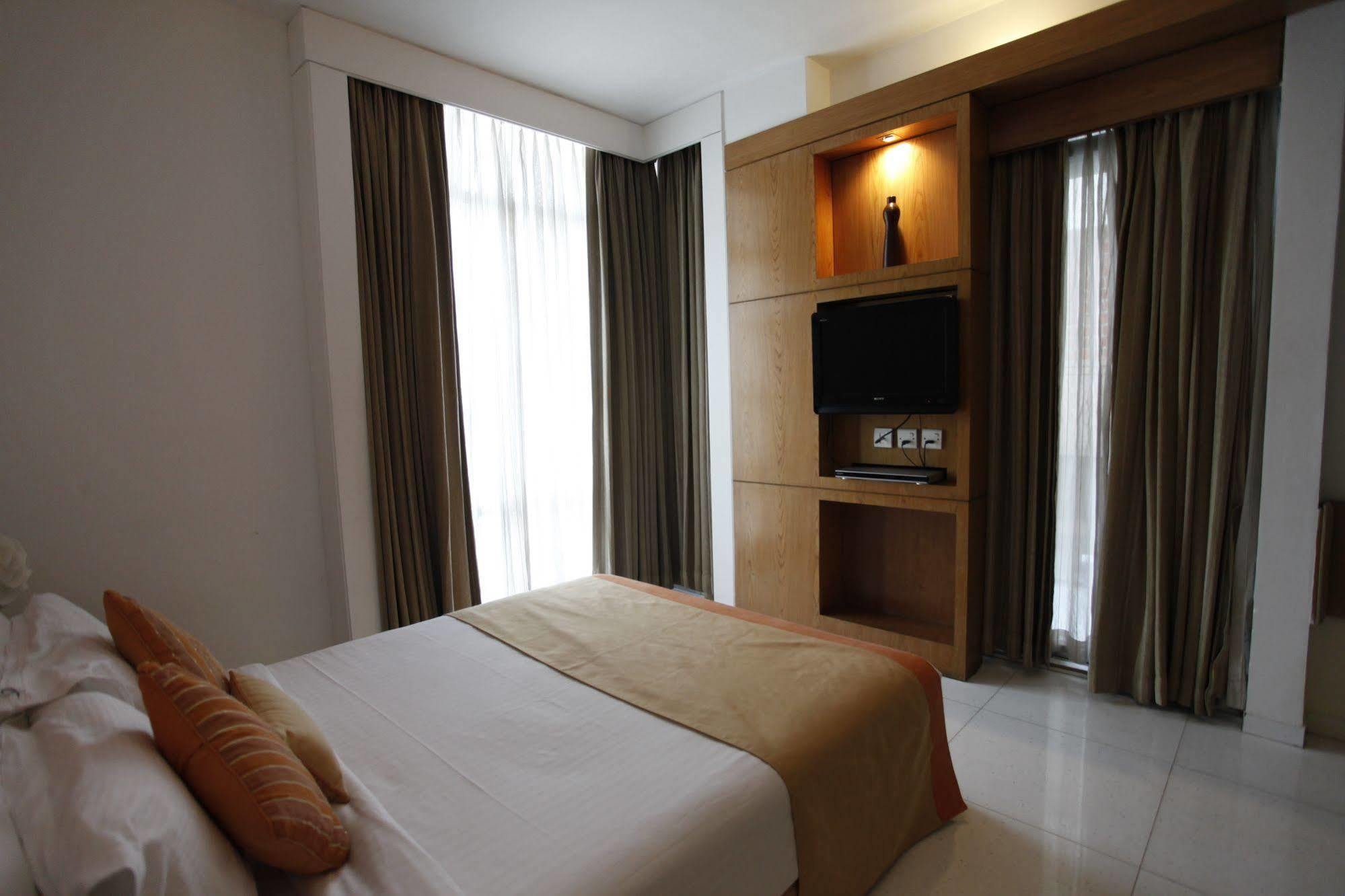 Platinum Suites Dhaka Ngoại thất bức ảnh